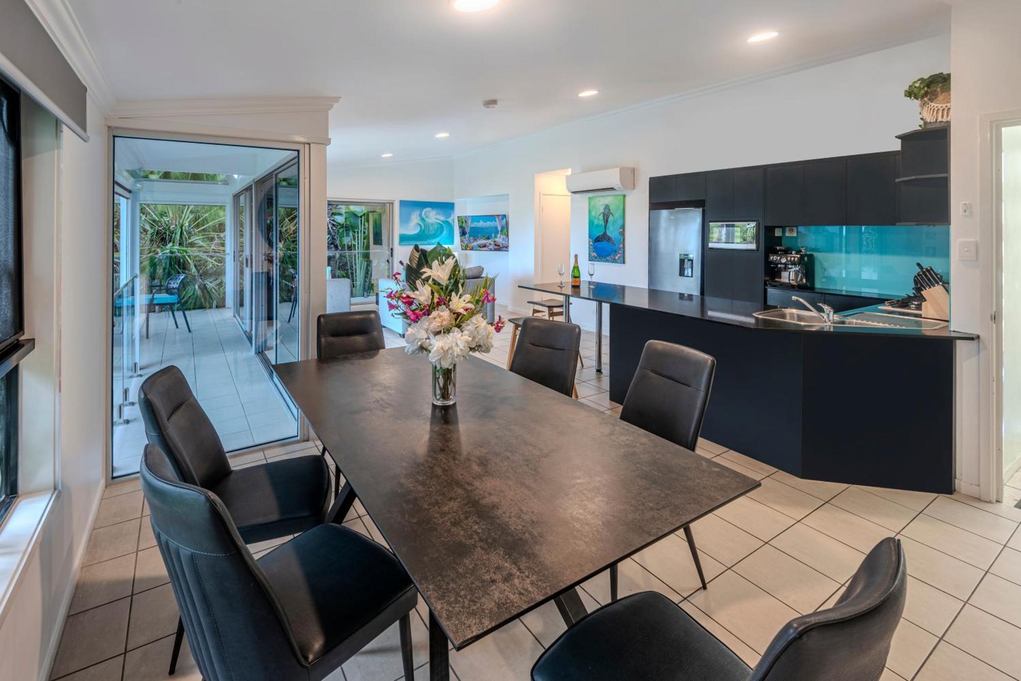 Oasis Apartments On Hamilton Island By Hiha Exterior photo